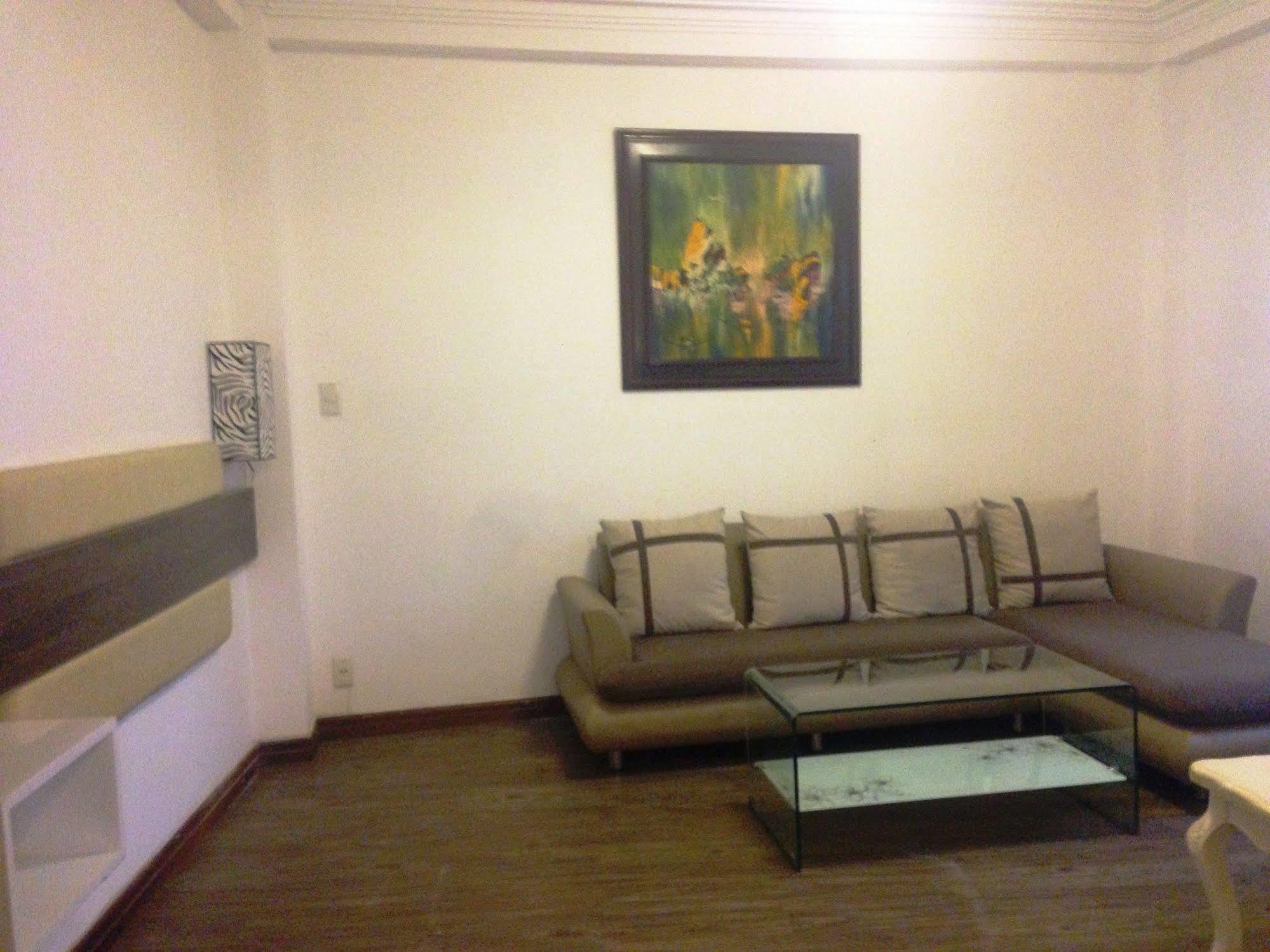 Hotel H Ho Chi Minh-stad Buitenkant foto