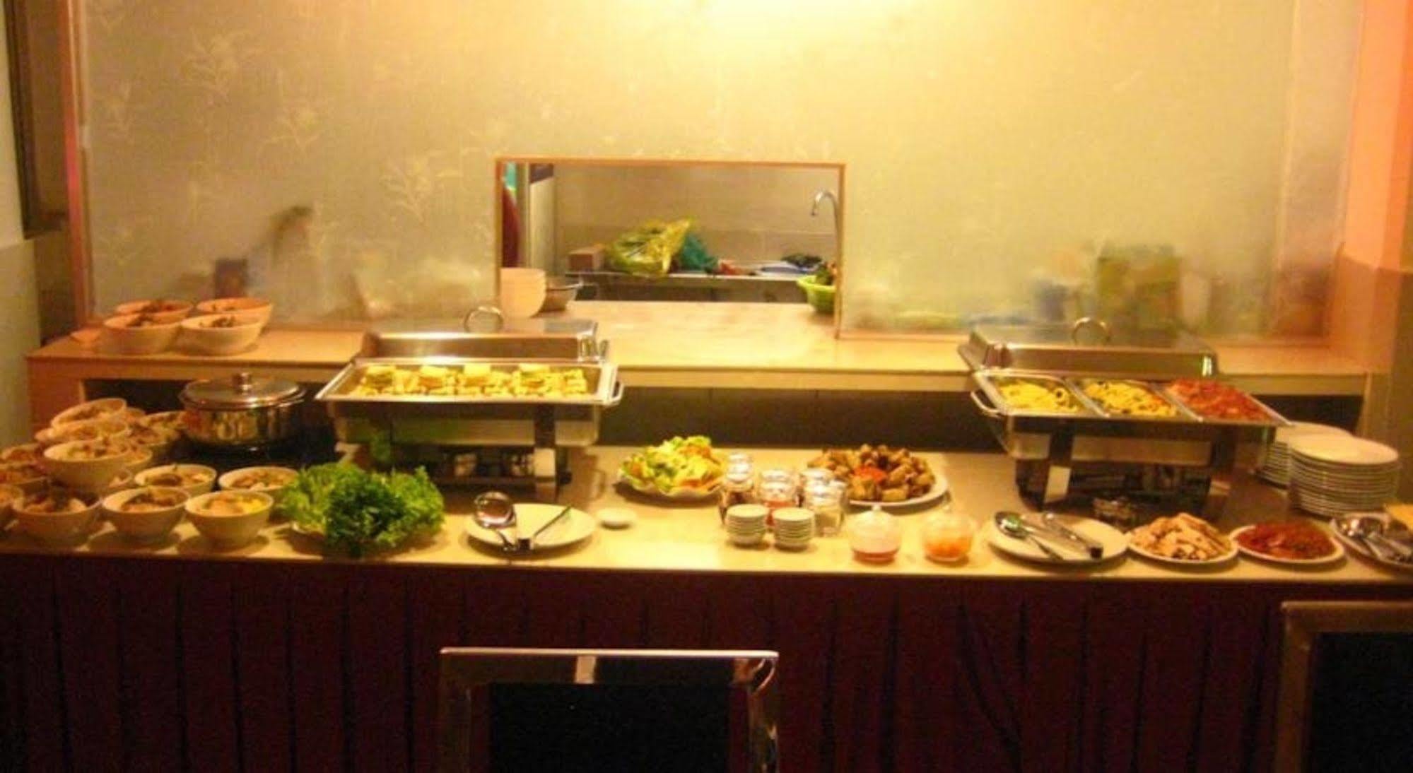 Hotel H Ho Chi Minh-stad Buitenkant foto
