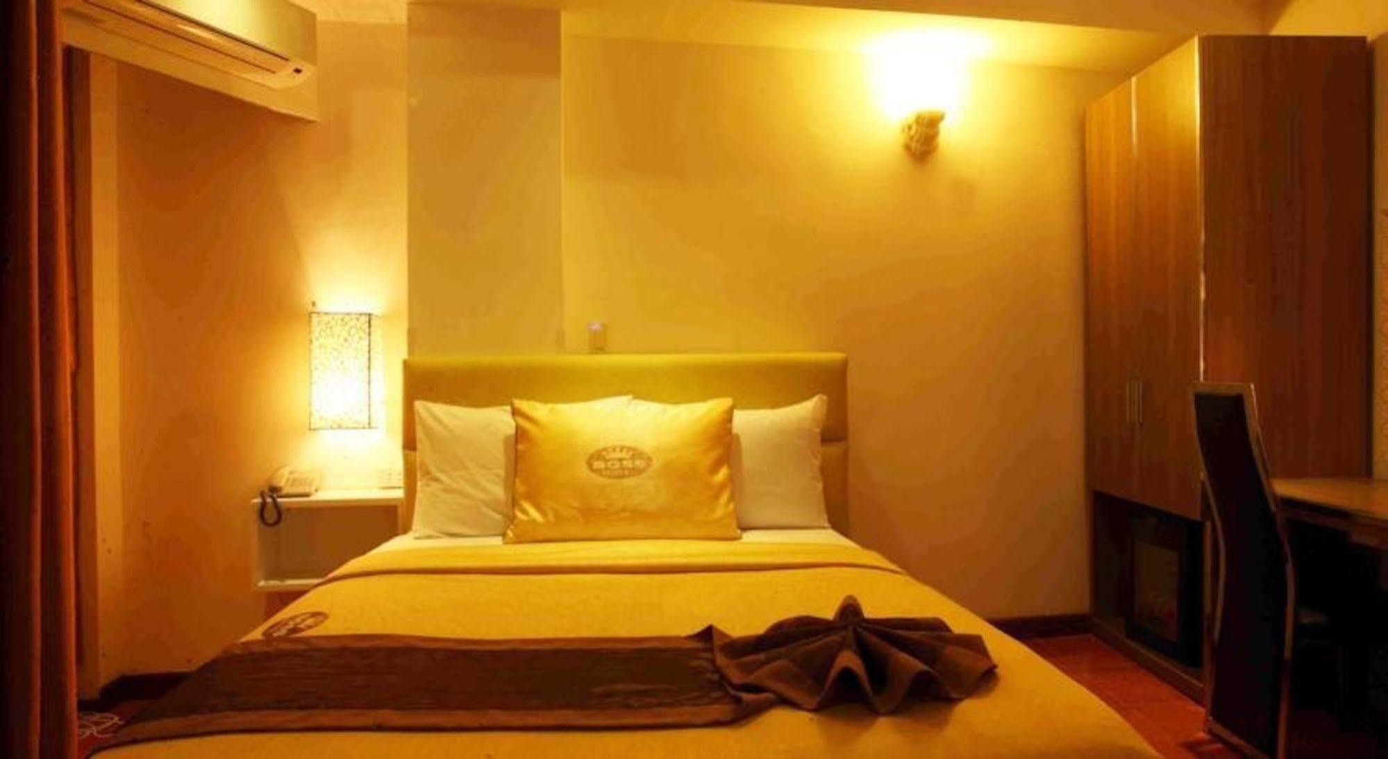 Hotel H Ho Chi Minh-stad Buitenkant foto
